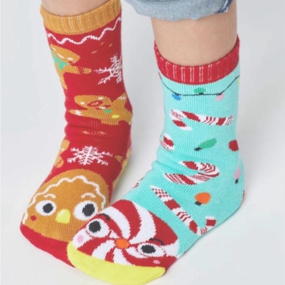 NWT PALS toddler Gingerbread and Candy Cane Festive Socks with grips - age 1-3